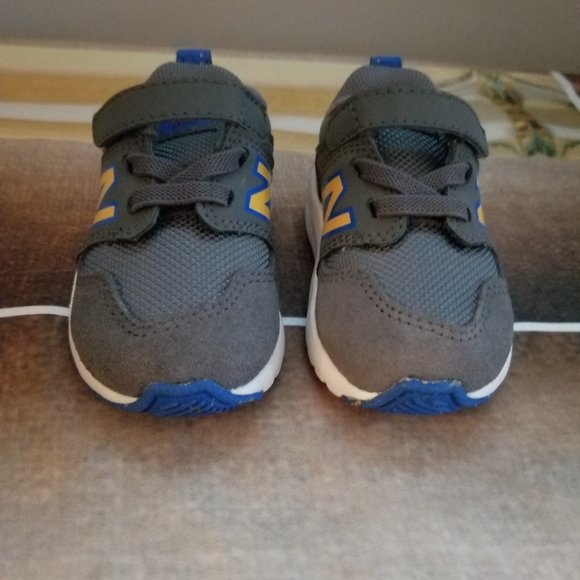 New Balance -Toddler Baby Sneaker Size 3 - Picture 1 of 7